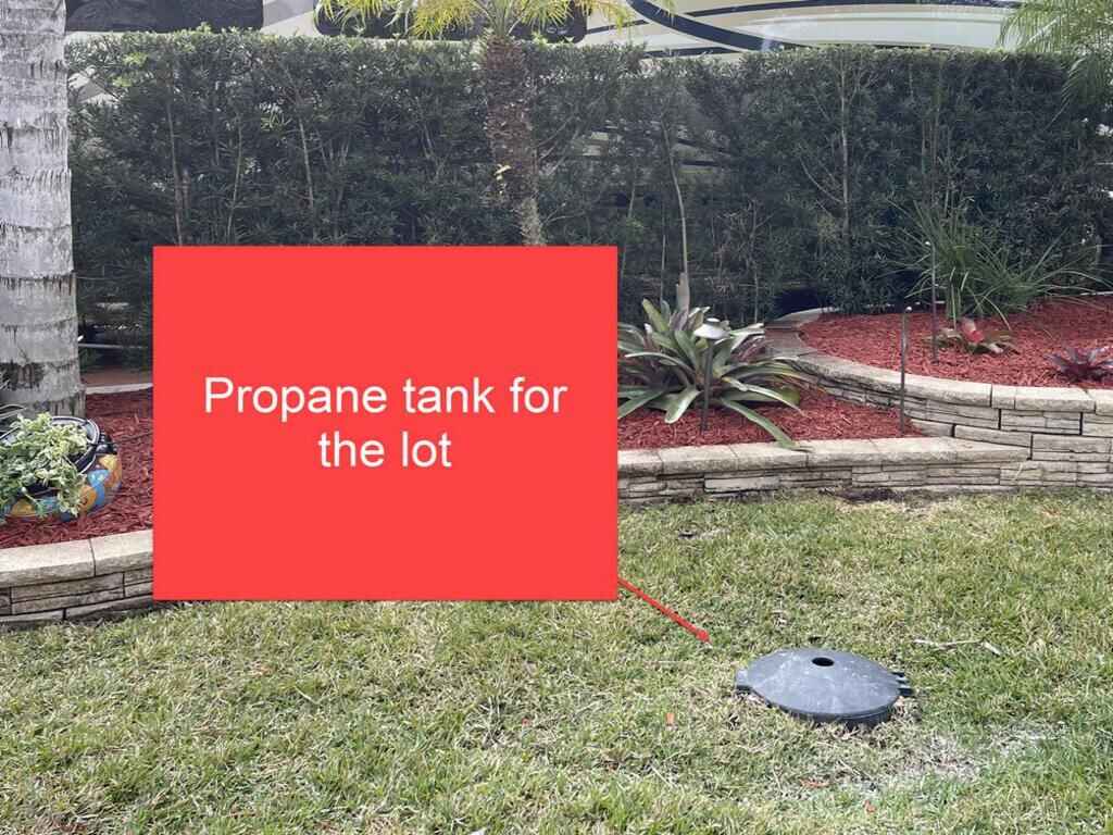 Propane tank.JPG
